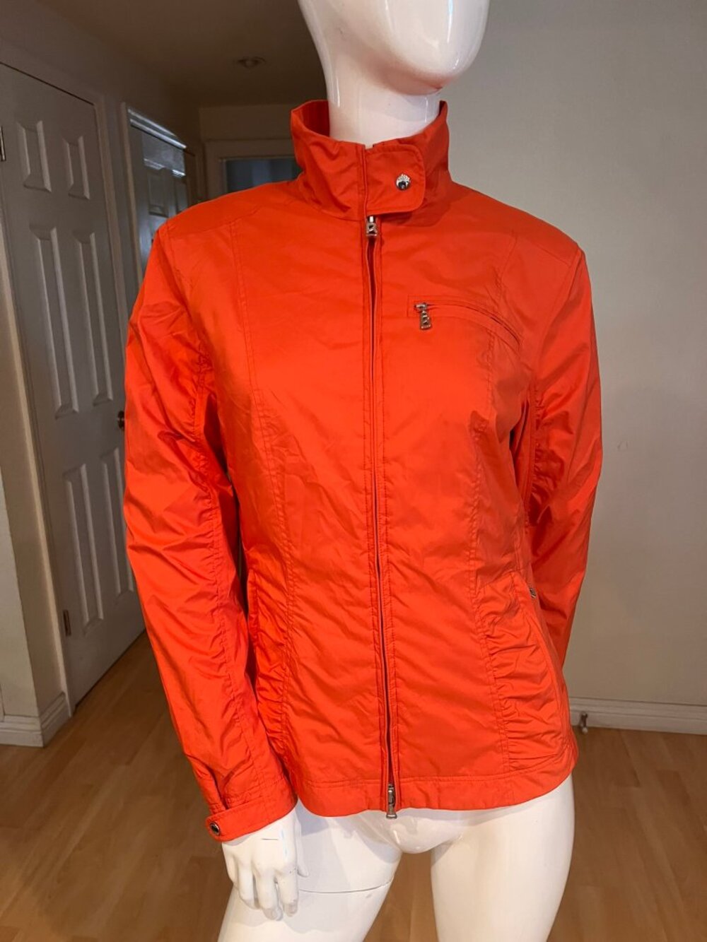 BOGNER BRIGHT ORANGE WIND BREAKER LIGHT JACKET SIZE 8 US